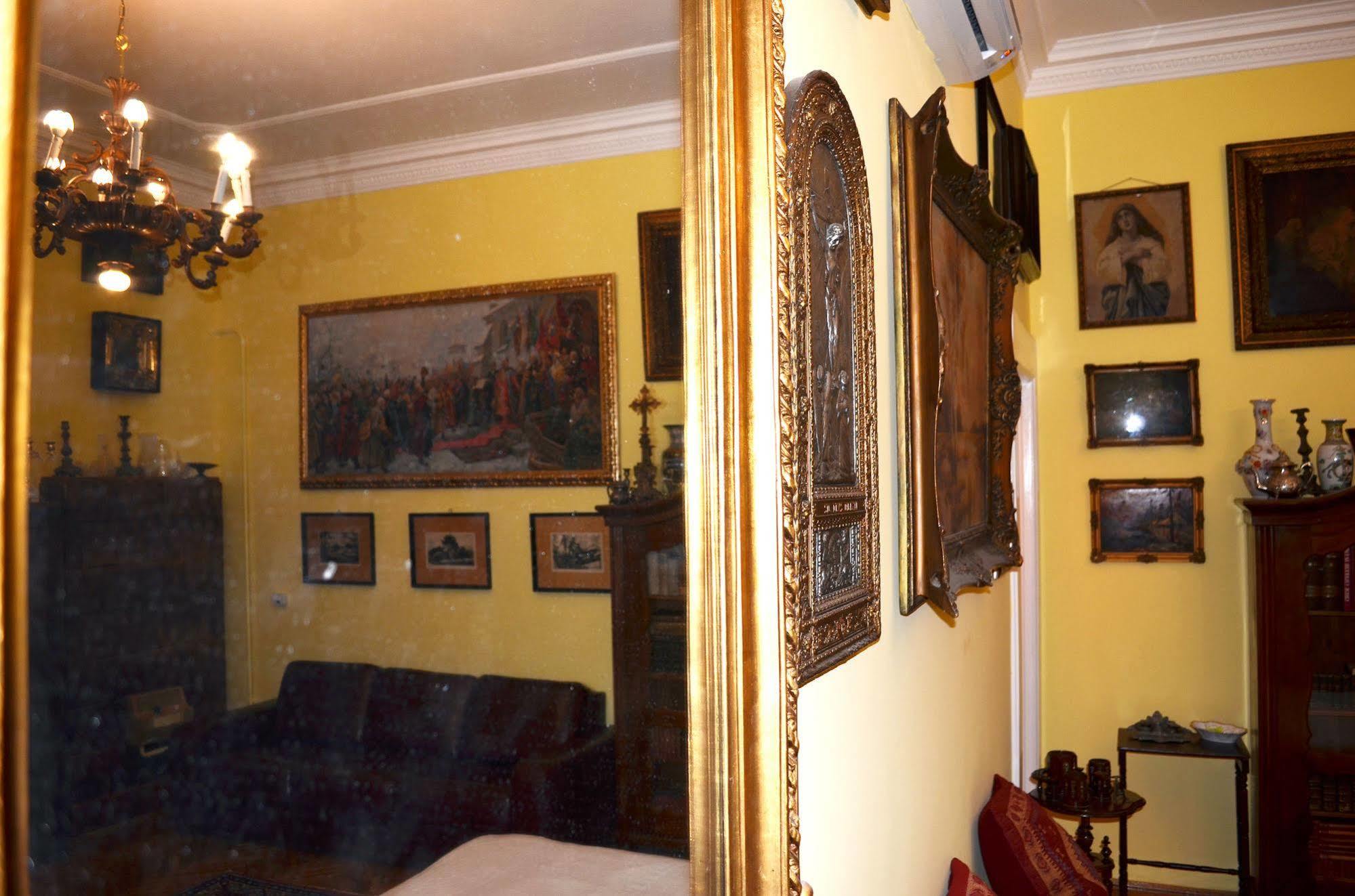 Central Avenue Apartments Budapest Eksteriør billede